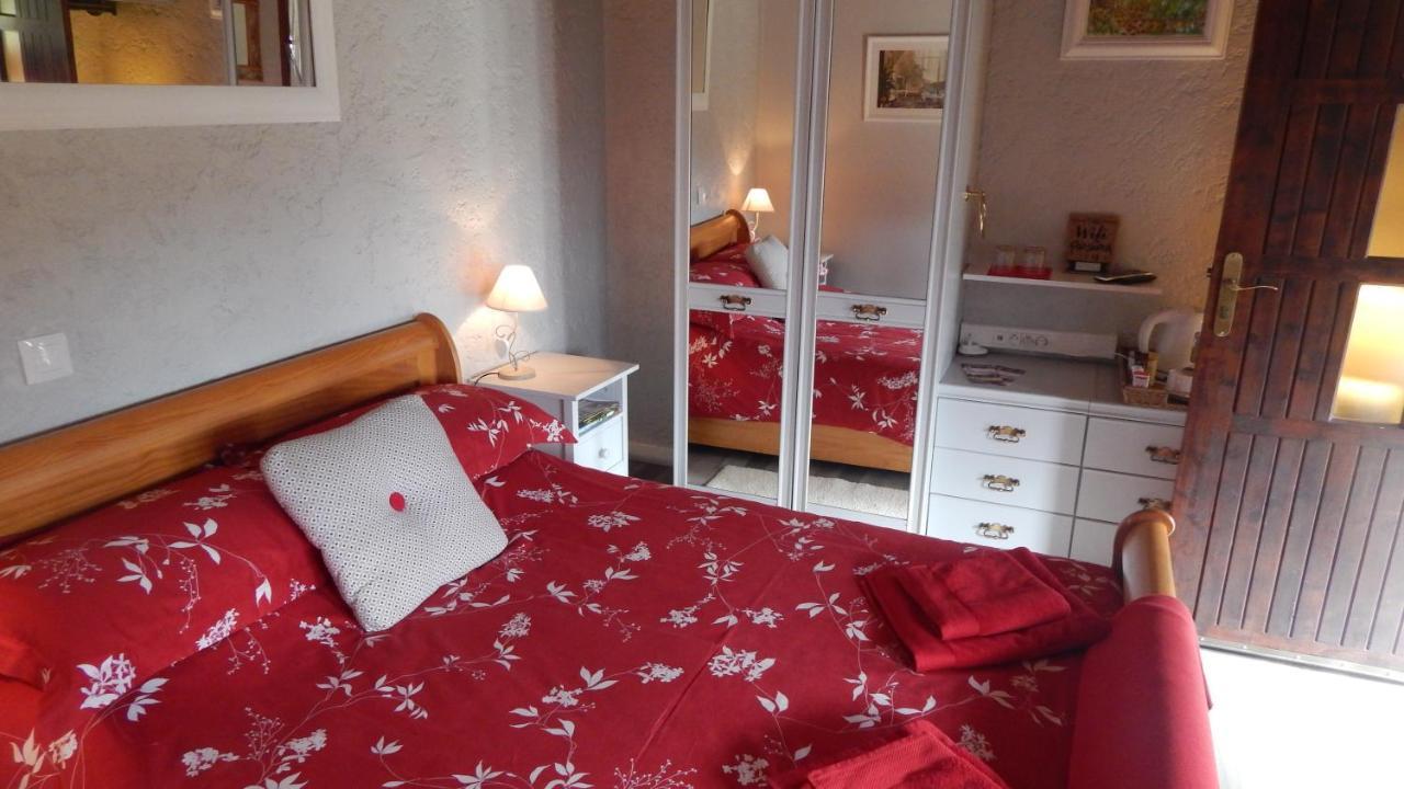 The Petite Chalet Chambre D'Hotes L'Isle-Jourdain  외부 사진