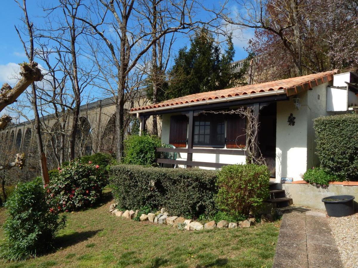 The Petite Chalet Chambre D'Hotes L'Isle-Jourdain  외부 사진